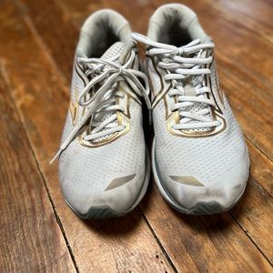 Women’s Brooks Running Shoes Size 10.5